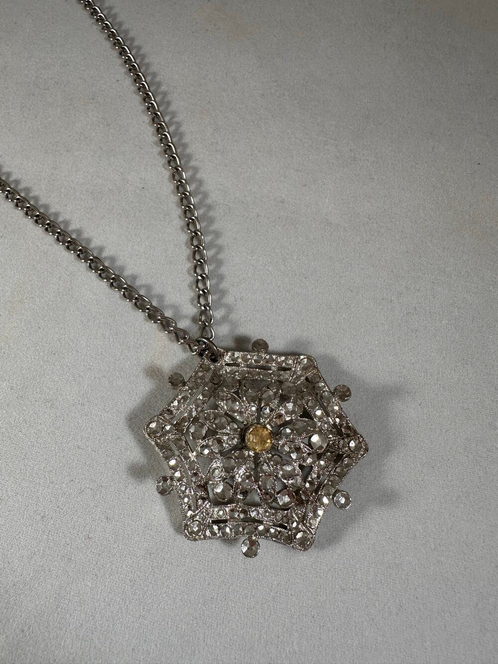 Vintage Snowflake Pendant Necklace 18" Rhinestone Silver Tone Foldover Clasp 2"